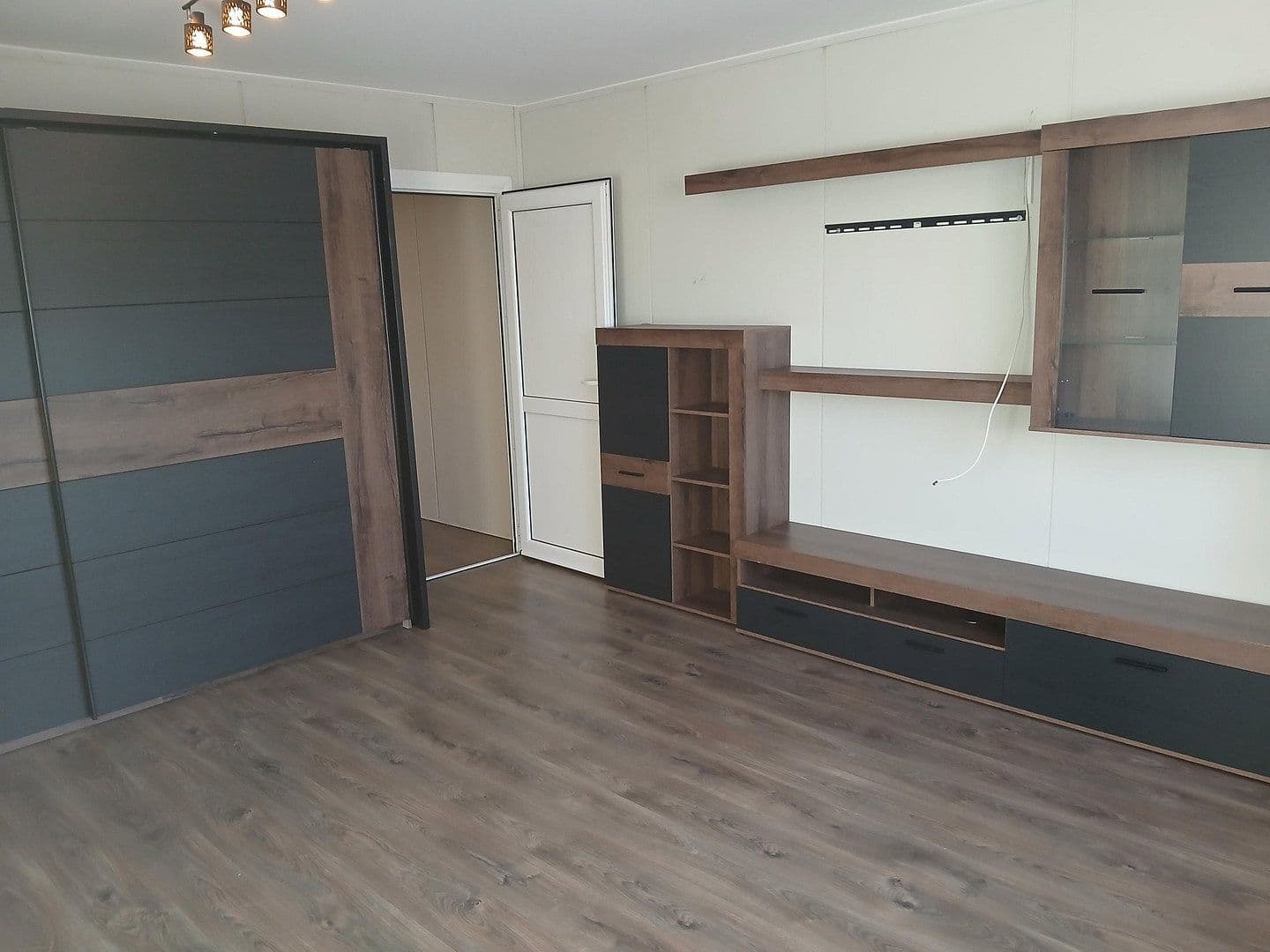 Prenájom bytu 3-izbový 65 m², Margarete-Steiff-Str. 29, Essingen, Bádensko-Wurttembersko Prenájom bytu 3-izbový 65 m², Margarete-Steiff-Str. 29, Essingen, Bádensko-Wurttembersko