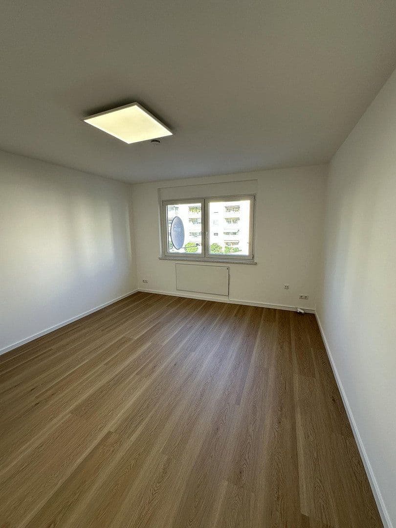 Prenájom bytu 2-izbový 45 m², Welserstr. 6, Nürnberg, Bavorsko Prenájom bytu 2-izbový 45 m², Welserstr. 6, Nürnberg, Bavorsko