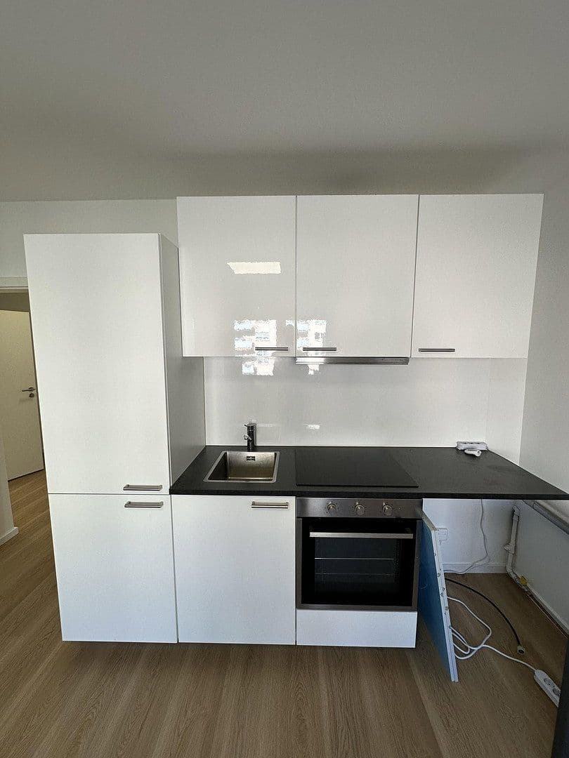 Prenájom bytu 2-izbový 45 m², Welserstr. 6, Nürnberg, Bavorsko Prenájom bytu 2-izbový 45 m², Welserstr. 6, Nürnberg, Bavorsko