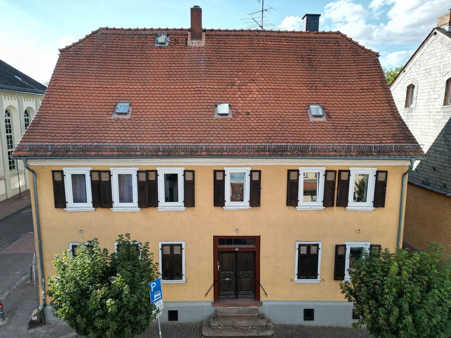 Predaj domu 260 m², pozemok 160 m², Hugenottenstr. 94, Friedrichsdorf, Hesensko Predaj domu 260 m², pozemok 160 m², Hugenottenstr. 94, Friedrichsdorf, Hesensko