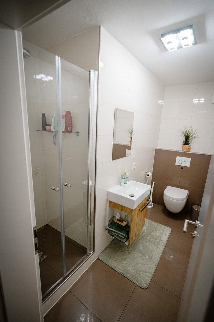 Predaj bytu 5-izbový 172 m², Niefern-Öschelbronn, Bádensko-Wurttembersko Predaj bytu 5-izbový 172 m², Niefern-Öschelbronn, Bádensko-Wurttembersko