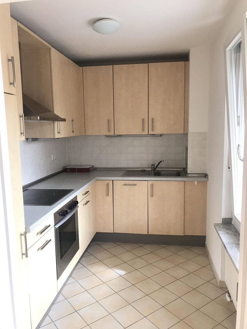 Prenájom bytu 2-izbový 65 m², München, Bavorsko Prenájom bytu 2-izbový 65 m², München, Bavorsko