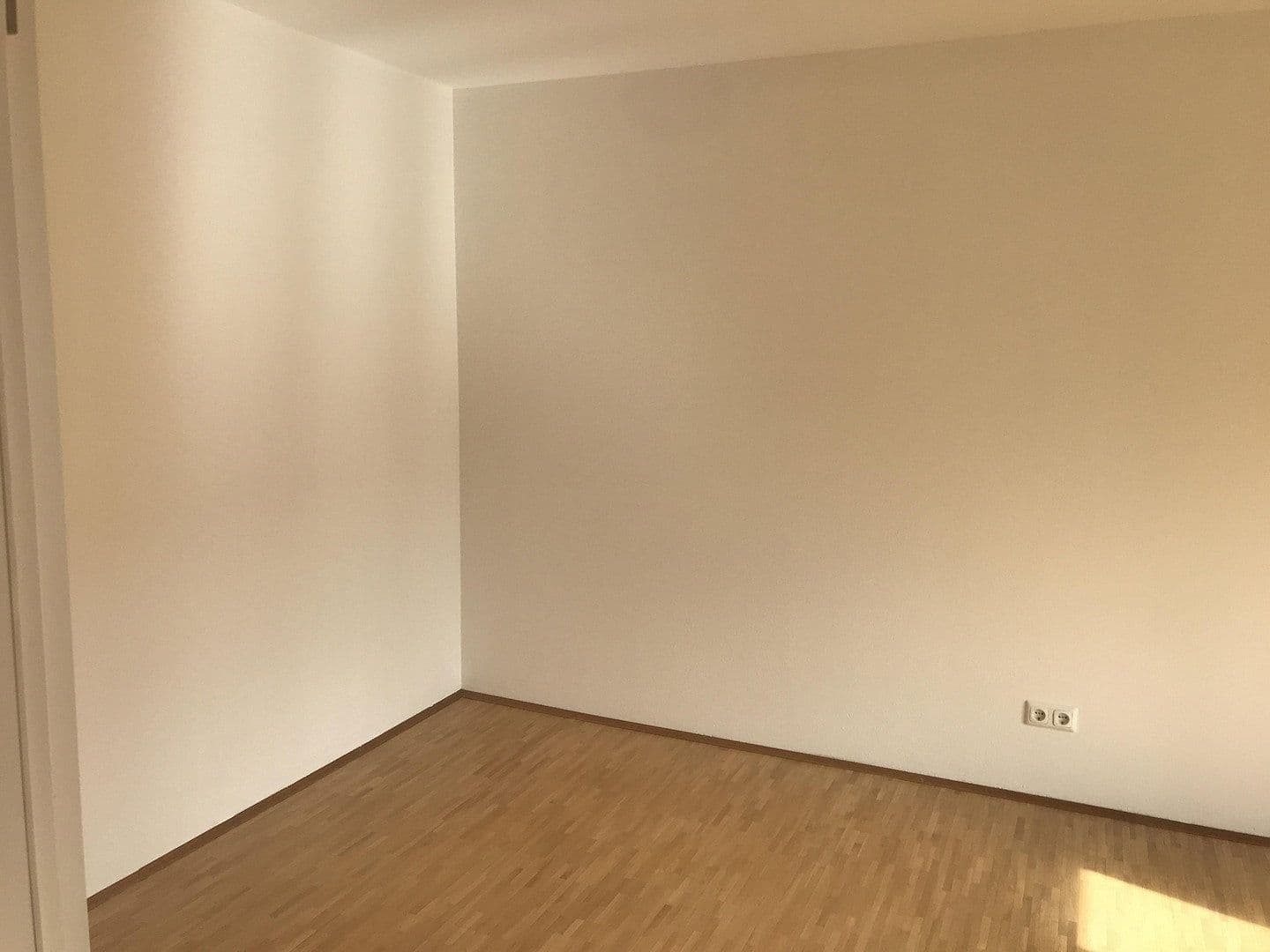 Prenájom bytu 2-izbový 65 m², München, Bavorsko Prenájom bytu 2-izbový 65 m², München, Bavorsko