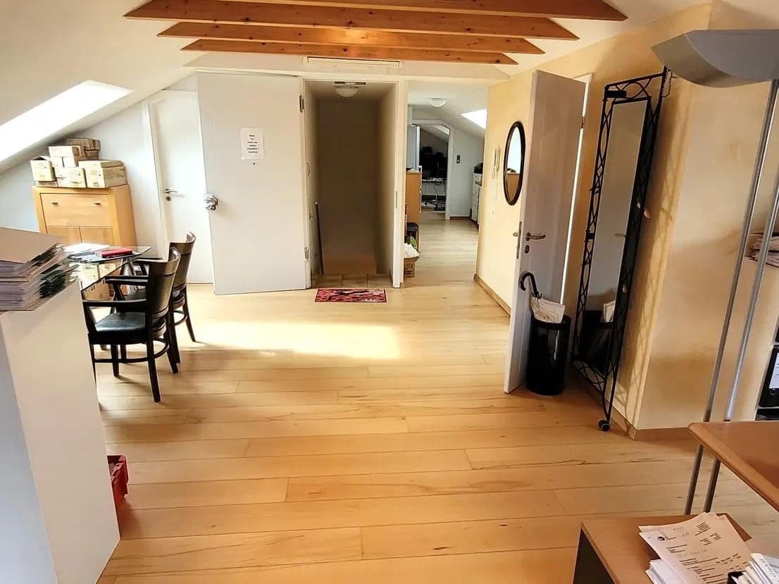 Prenájom bytu 3-izbový 116 m², Bischofsheim, Hesensko Prenájom bytu 3-izbový 116 m², Bischofsheim, Hesensko