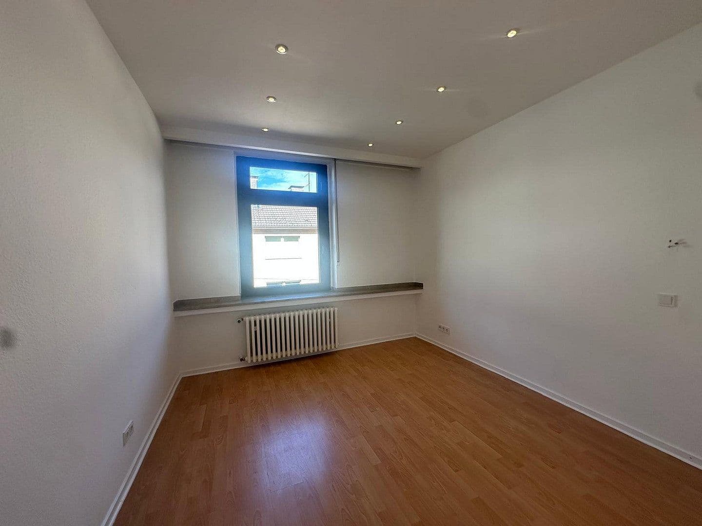 Prenájom bytu 3-izbový 86 m², Wuppertal, Severné Porýnie - Westfálsko Prenájom bytu 3-izbový 86 m², Wuppertal, Severné Porýnie - Westfálsko