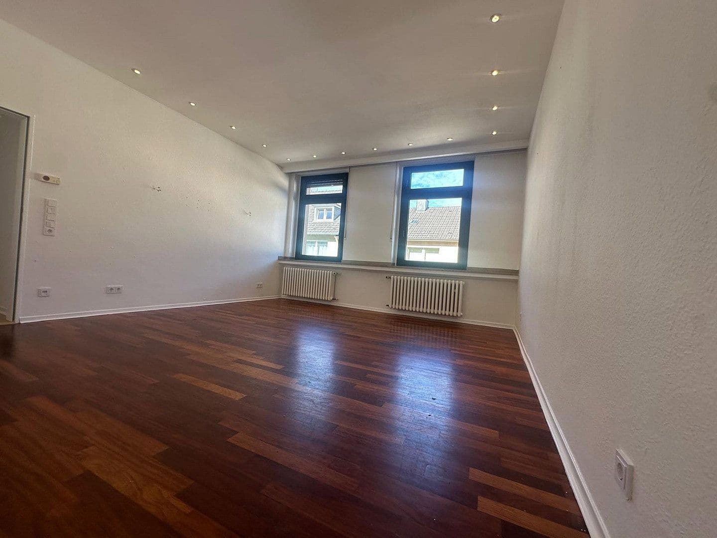 Prenájom bytu 3-izbový 86 m², Wuppertal, Severné Porýnie - Westfálsko Prenájom bytu 3-izbový 86 m², Wuppertal, Severné Porýnie - Westfálsko