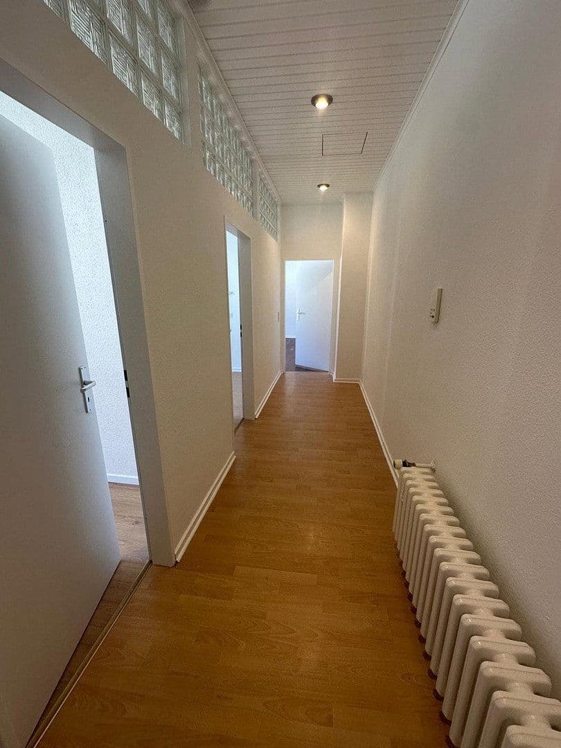 Prenájom bytu 3-izbový 86 m², Wuppertal, Severné Porýnie - Westfálsko Prenájom bytu 3-izbový 86 m², Wuppertal, Severné Porýnie - Westfálsko