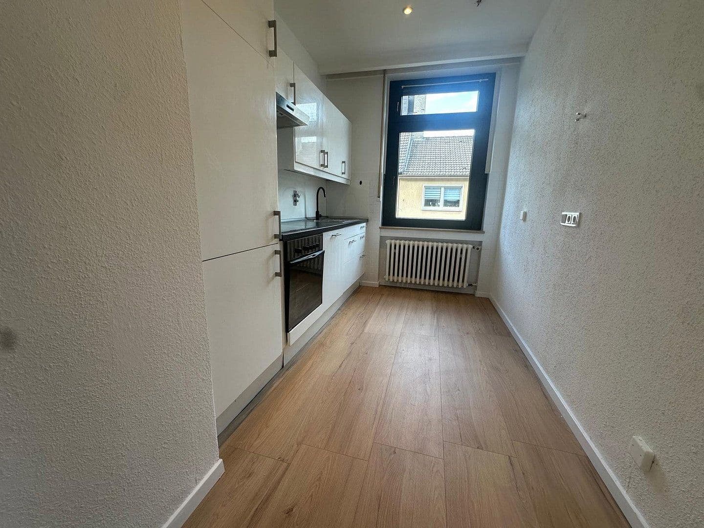 Prenájom bytu 3-izbový 86 m², Wuppertal, Severné Porýnie - Westfálsko Prenájom bytu 3-izbový 86 m², Wuppertal, Severné Porýnie - Westfálsko