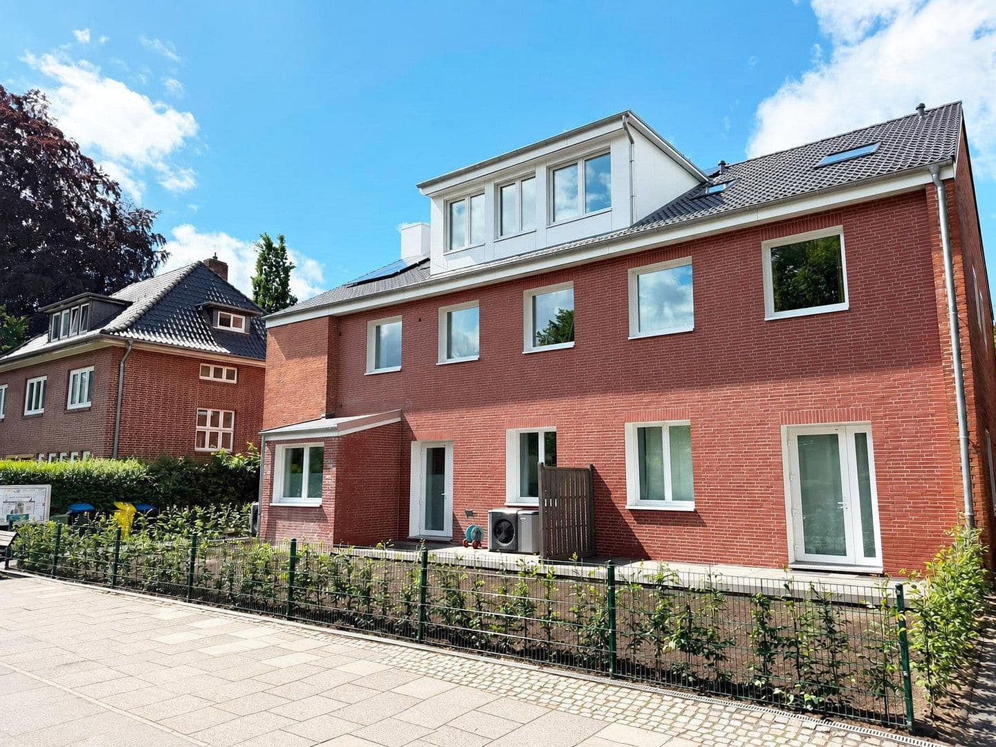 Prenájom bytu 3-izbový 107 m², Borsteler Chaussee 177, Hamburg, Hamburg Prenájom bytu 3-izbový 107 m², Borsteler Chaussee 177, Hamburg, Hamburg