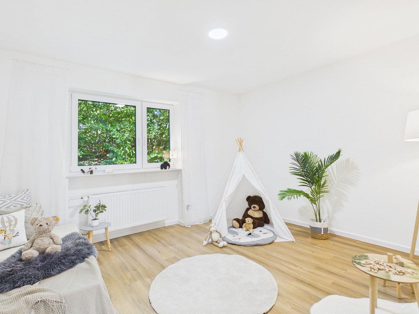 Predaj bytu 5-izbový 127 m², Humboldtstraße 10b, Erlangen, Bavorsko Predaj bytu 5-izbový 127 m², Humboldtstraße 10b, Erlangen, Bavorsko