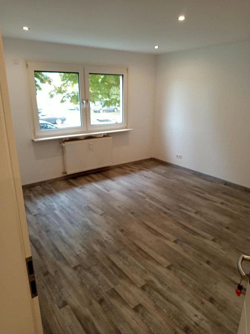 Prenájom bytu 4-izbový 97 m², Kastanienallee 2, Offenburg, Bádensko-Wurttembersko Prenájom bytu 4-izbový 97 m², Kastanienallee 2, Offenburg, Bádensko-Wurttembersko