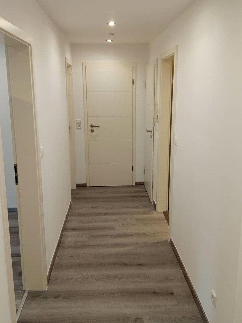 Prenájom bytu 4-izbový 97 m², Kastanienallee 2, Offenburg, Bádensko-Wurttembersko Prenájom bytu 4-izbový 97 m², Kastanienallee 2, Offenburg, Bádensko-Wurttembersko