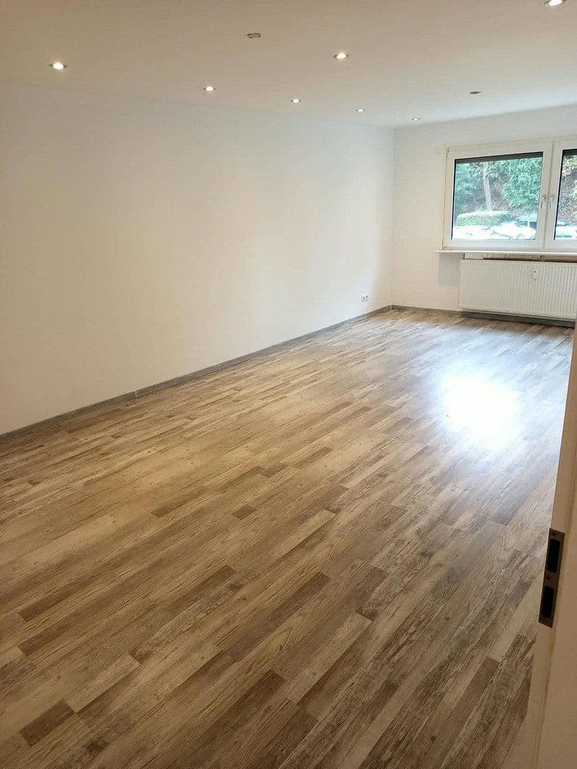 Prenájom bytu 4-izbový 97 m², Kastanienallee 2, Offenburg, Bádensko-Wurttembersko Prenájom bytu 4-izbový 97 m², Kastanienallee 2, Offenburg, Bádensko-Wurttembersko