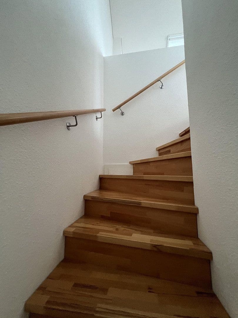 Prenájom bytu 5-izbový 102 m², Moltkestraße 69/1, Heilbronn, Bádensko-Wurttembersko Prenájom bytu 5-izbový 102 m², Moltkestraße 69/1, Heilbronn, Bádensko-Wurttembersko
