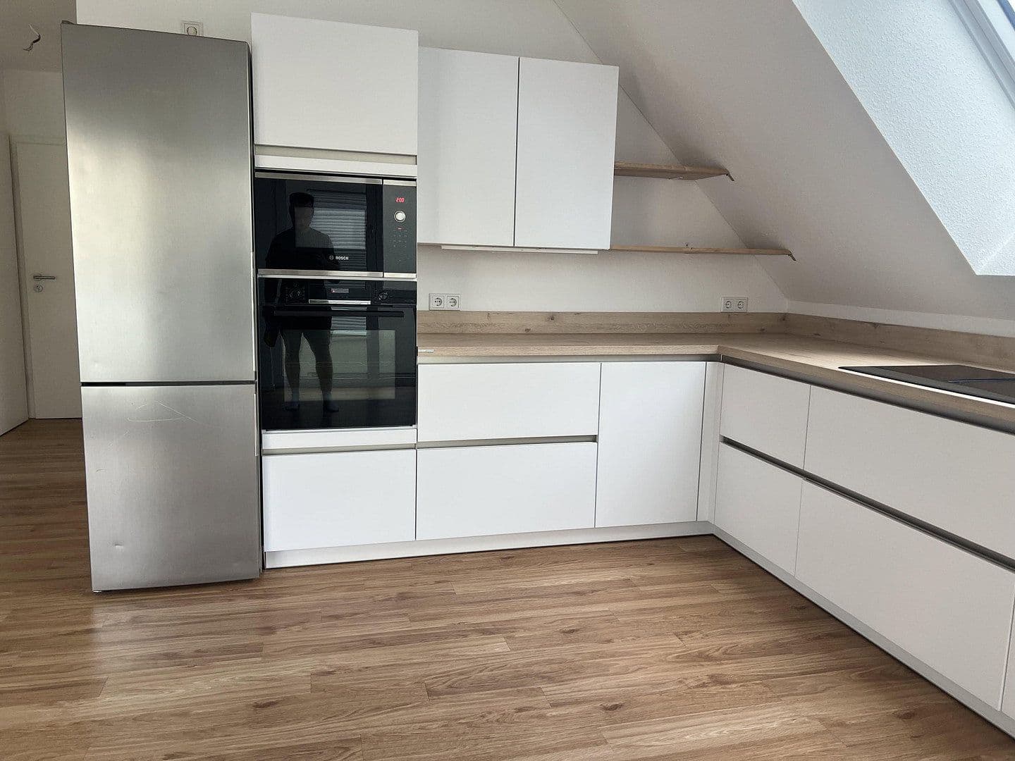Prenájom bytu 5-izbový 102 m², Moltkestraße 69/1, Heilbronn, Bádensko-Wurttembersko Prenájom bytu 5-izbový 102 m², Moltkestraße 69/1, Heilbronn, Bádensko-Wurttembersko