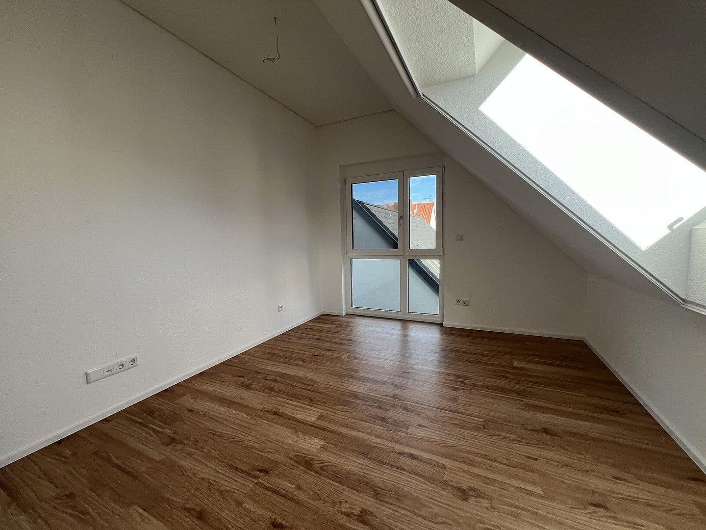 Prenájom bytu 5-izbový 102 m², Moltkestraße 69/1, Heilbronn, Bádensko-Wurttembersko Prenájom bytu 5-izbový 102 m², Moltkestraße 69/1, Heilbronn, Bádensko-Wurttembersko