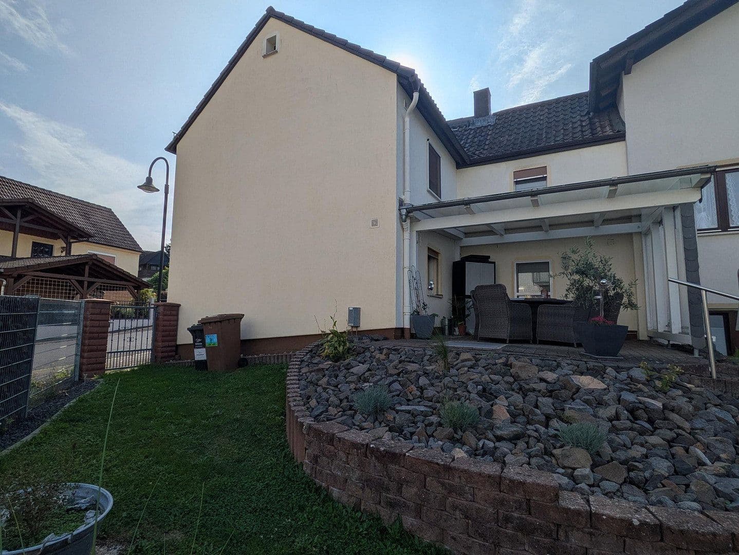 Prenájom domu 130 m², pozemok 300 m², Ranstadt, Hesensko Prenájom domu 130 m², pozemok 300 m², Ranstadt, Hesensko