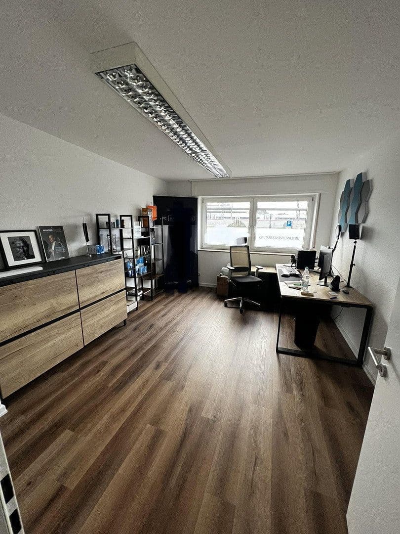 Predaj domu 583 m², pozemok 462 m², Wilhelmstr. 66, Siegburg, Severné Porýnie - Westfálsko Predaj domu 583 m², pozemok 462 m², Wilhelmstr. 66, Siegburg, Severné Porýnie - Westfálsko