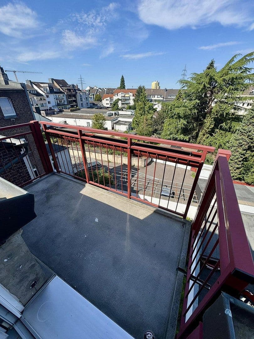 Prenájom bytu 3-izbový 73 m², Auf`m großen Feld, Düsseldorf, Severné Porýnie - Westfálsko Prenájom bytu 3-izbový 73 m², Auf`m großen Feld, Düsseldorf, Severné Porýnie - Westfálsko