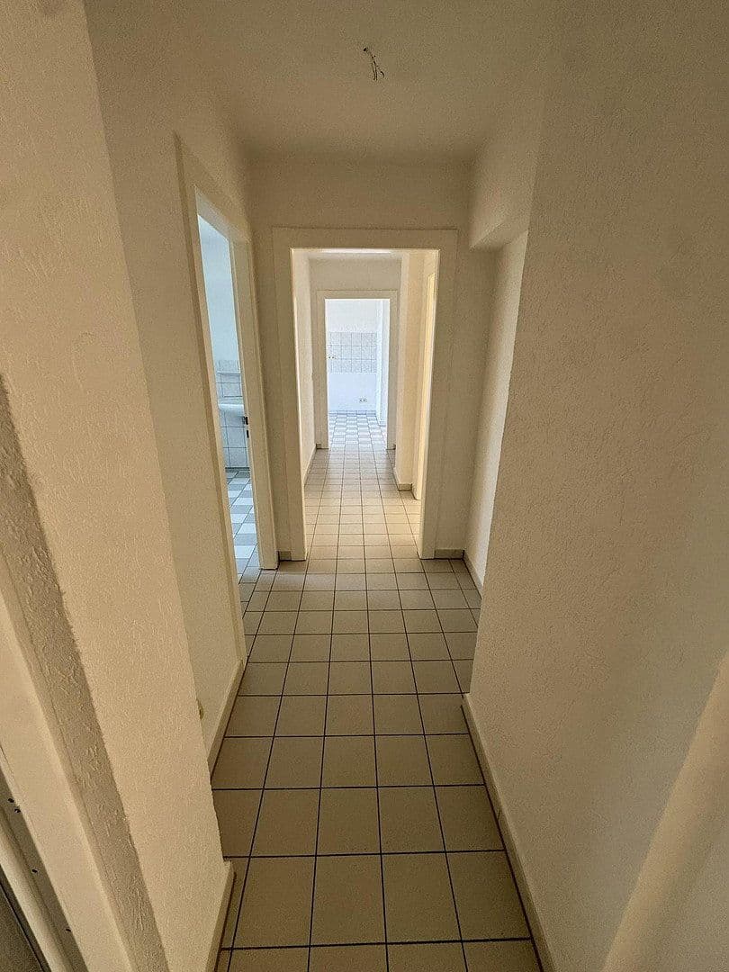 Prenájom bytu 3-izbový 73 m², Auf`m großen Feld, Düsseldorf, Severné Porýnie - Westfálsko Prenájom bytu 3-izbový 73 m², Auf`m großen Feld, Düsseldorf, Severné Porýnie - Westfálsko