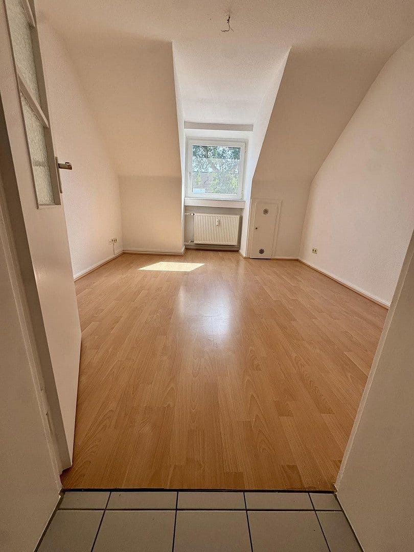 Prenájom bytu 3-izbový 73 m², Auf`m großen Feld, Düsseldorf, Severné Porýnie - Westfálsko Prenájom bytu 3-izbový 73 m², Auf`m großen Feld, Düsseldorf, Severné Porýnie - Westfálsko