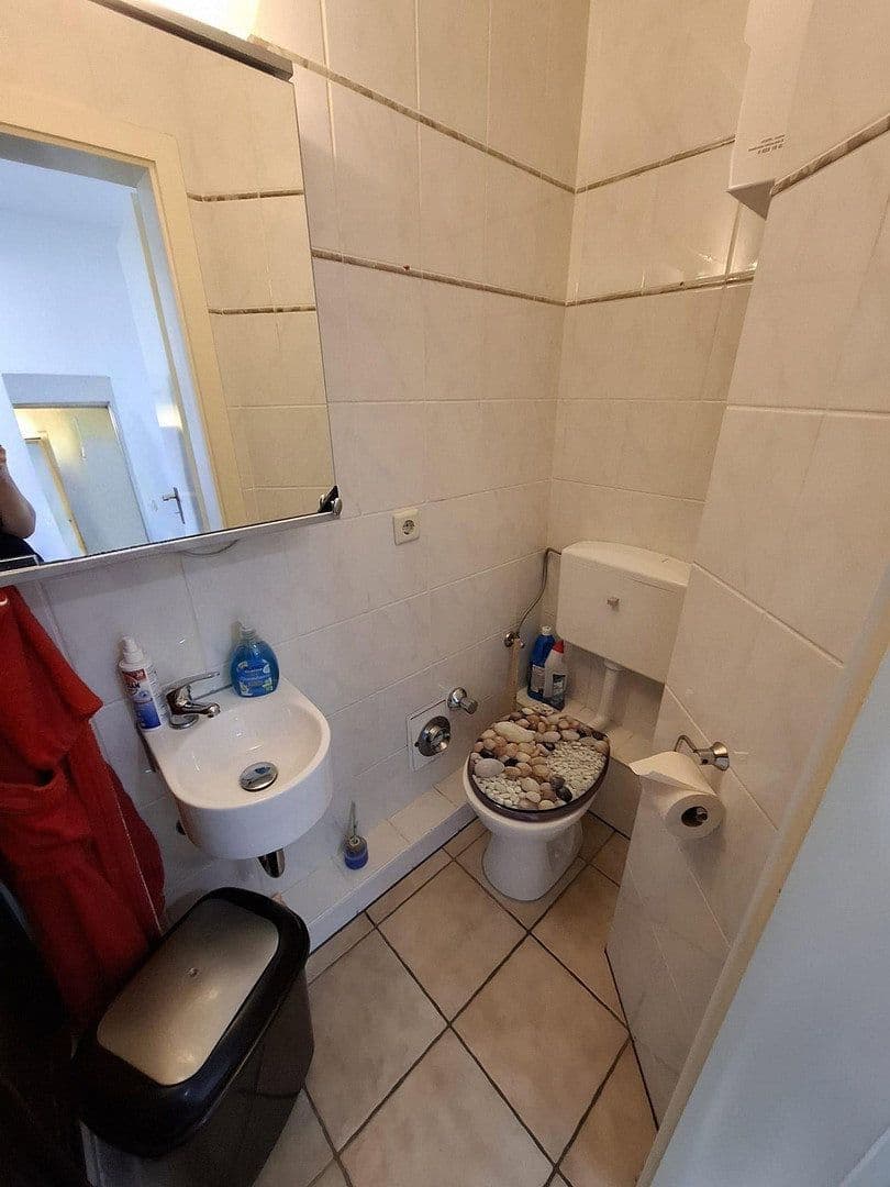 Prenájom bytu 2-izbový 28 m², Asbach, Porýnie-Falcko Prenájom bytu 2-izbový 28 m², Asbach, Porýnie-Falcko