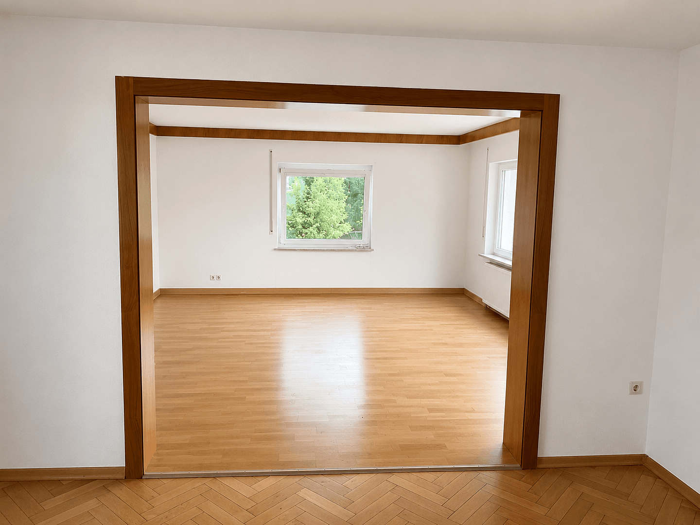 Prenájom bytu 3-izbový 100 m², Sindelfingen, Bádensko-Wurttembersko Prenájom bytu 3-izbový 100 m², Sindelfingen, Bádensko-Wurttembersko