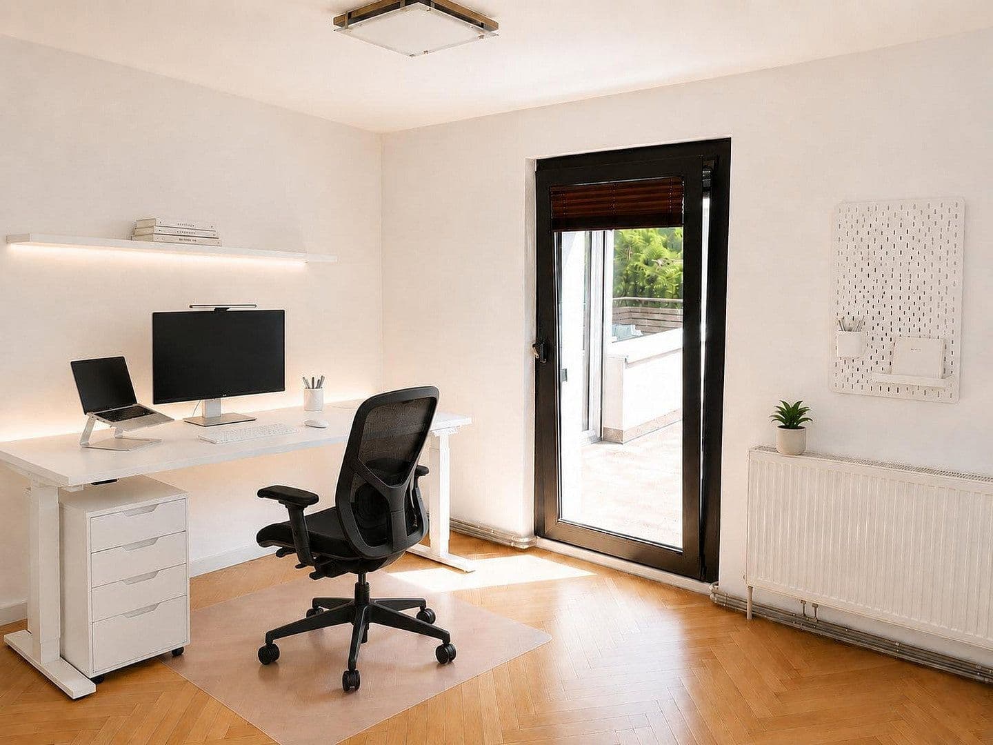 Prenájom bytu 3-izbový 100 m², Sindelfingen, Bádensko-Wurttembersko Prenájom bytu 3-izbový 100 m², Sindelfingen, Bádensko-Wurttembersko