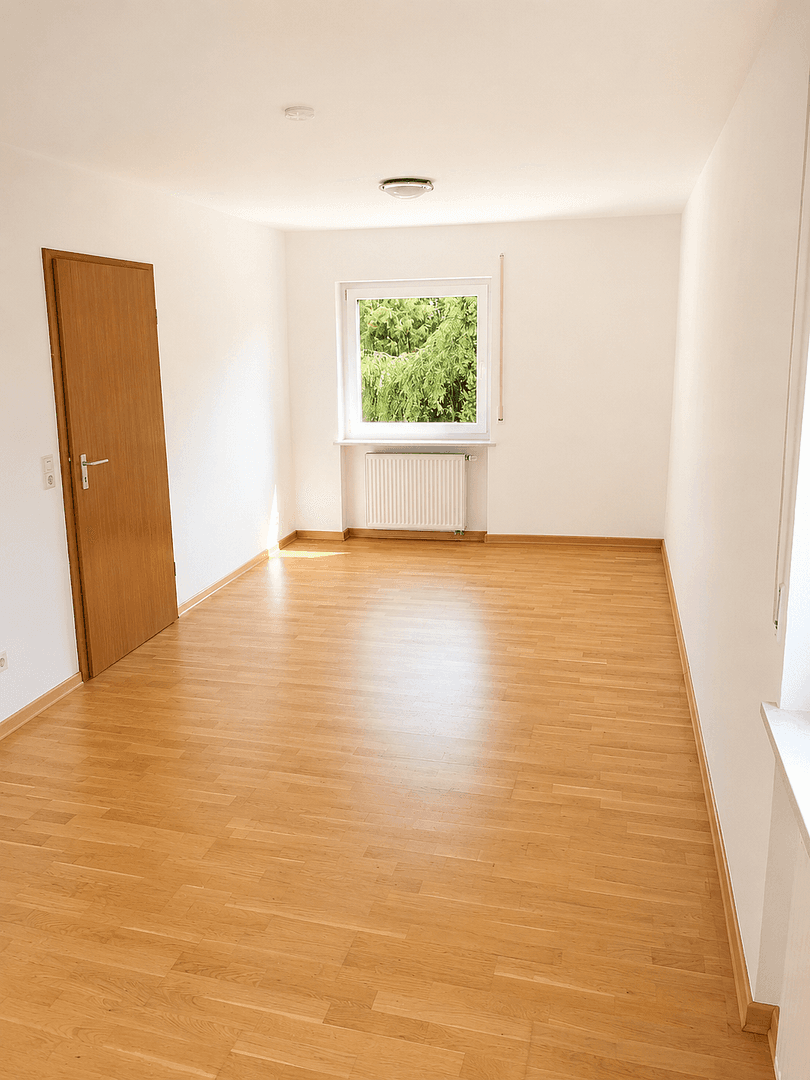 Prenájom bytu 3-izbový 100 m², Sindelfingen, Bádensko-Wurttembersko Prenájom bytu 3-izbový 100 m², Sindelfingen, Bádensko-Wurttembersko