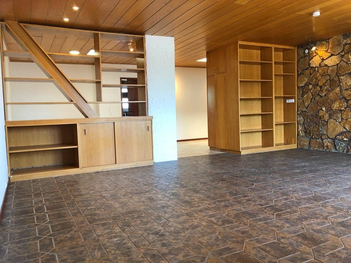 Prenájom bytu 4-izbový 133 m², Plieningen, Bádensko-Wurttembersko Prenájom bytu 4-izbový 133 m², Plieningen, Bádensko-Wurttembersko