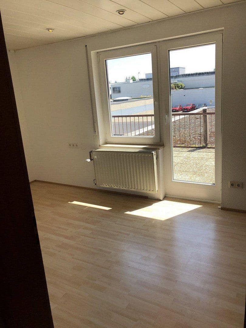 Prenájom bytu 4-izbový 133 m², Plieningen, Bádensko-Wurttembersko Prenájom bytu 4-izbový 133 m², Plieningen, Bádensko-Wurttembersko