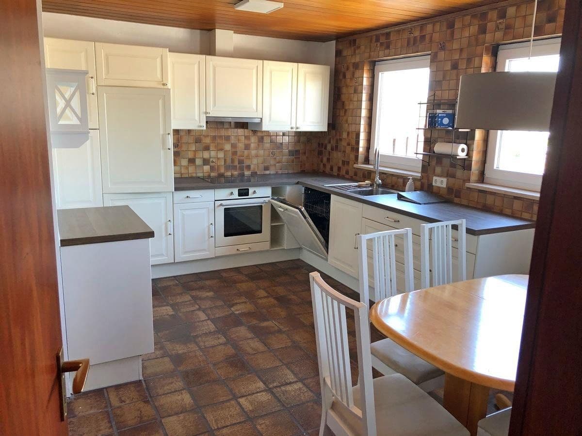 Prenájom bytu 4-izbový 133 m², Plieningen, Bádensko-Wurttembersko Prenájom bytu 4-izbový 133 m², Plieningen, Bádensko-Wurttembersko