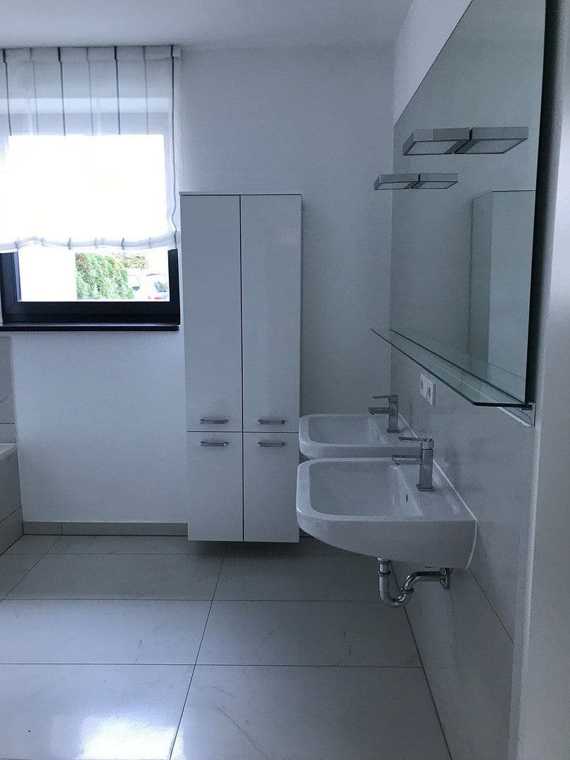 Predaj bytu 3-izbový 145 m², Nackenheim, Porýnie-Falcko Predaj bytu 3-izbový 145 m², Nackenheim, Porýnie-Falcko