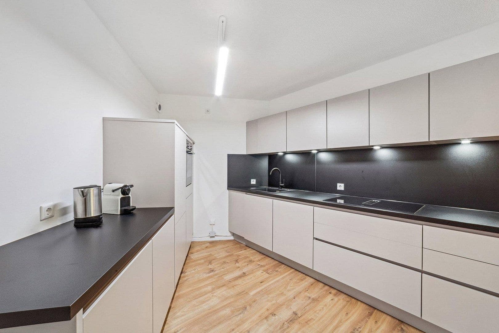 Prenájom bytu 2-izbový 69 m², Schweinauer Hauptstrasse 141, Nürnberg, Bavorsko Prenájom bytu 2-izbový 69 m², Schweinauer Hauptstrasse 141, Nürnberg, Bavorsko