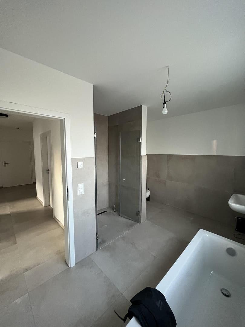 Prenájom bytu 3-izbový 86 m², Nideggen, Severné Porýnie - Westfálsko Prenájom bytu 3-izbový 86 m², Nideggen, Severné Porýnie - Westfálsko