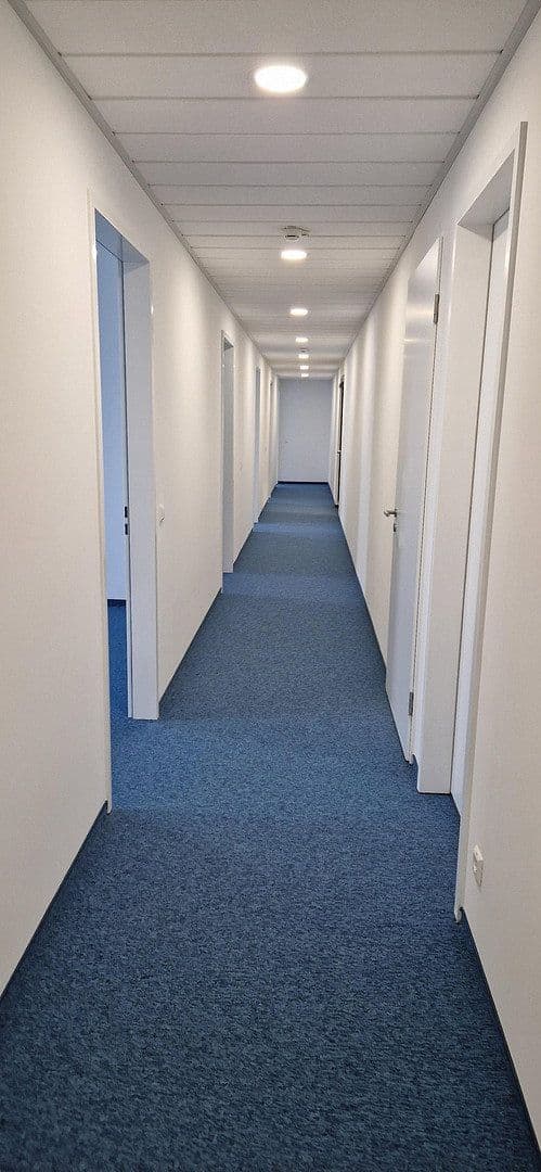 Prenájom kancelárie 325 m², Wagner-Regeny-Str. 25, Berlin, Berlín Prenájom kancelárie 325 m², Wagner-Regeny-Str. 25, Berlin, Berlín