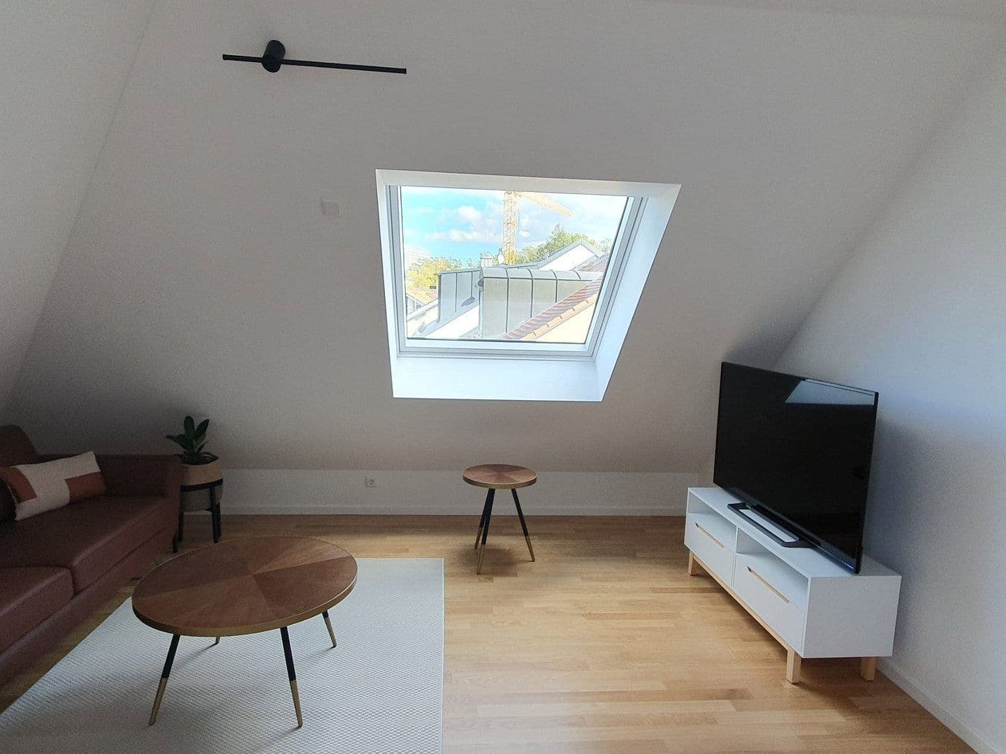 Prenájom bytu 3-izbový 75 m², München, Bavorsko Prenájom bytu 3-izbový 75 m², München, Bavorsko