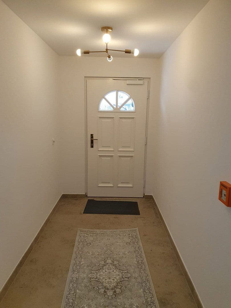 Prenájom bytu 3-izbový 75 m², München, Bavorsko Prenájom bytu 3-izbový 75 m², München, Bavorsko