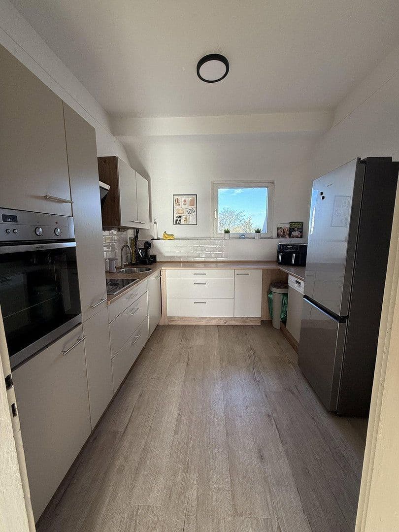 Prenájom bytu 3-izbový 85 m², Franziskaner Strasse 21, Mönchengladbach, Severné Porýnie - Westfálsko Prenájom bytu 3-izbový 85 m², Franziskaner Strasse 21, Mönchengladbach, Severné Porýnie - Westfálsko
