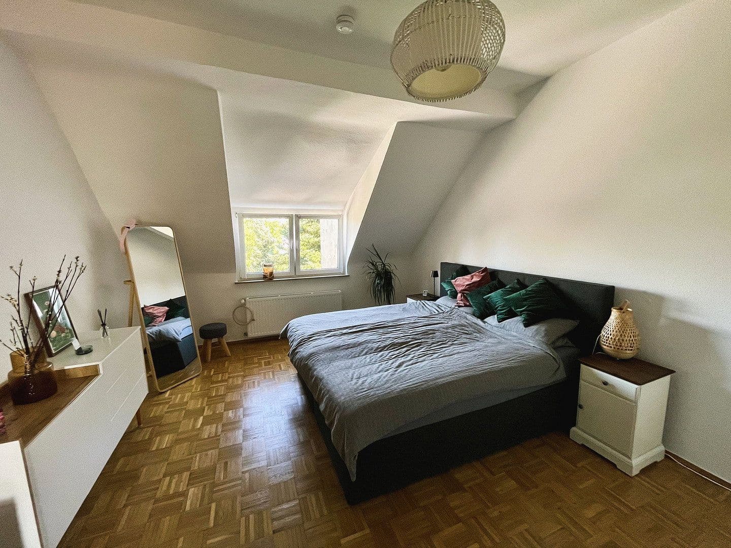 Prenájom bytu 3-izbový 85 m², Franziskaner Strasse 21, Mönchengladbach, Severné Porýnie - Westfálsko Prenájom bytu 3-izbový 85 m², Franziskaner Strasse 21, Mönchengladbach, Severné Porýnie - Westfálsko