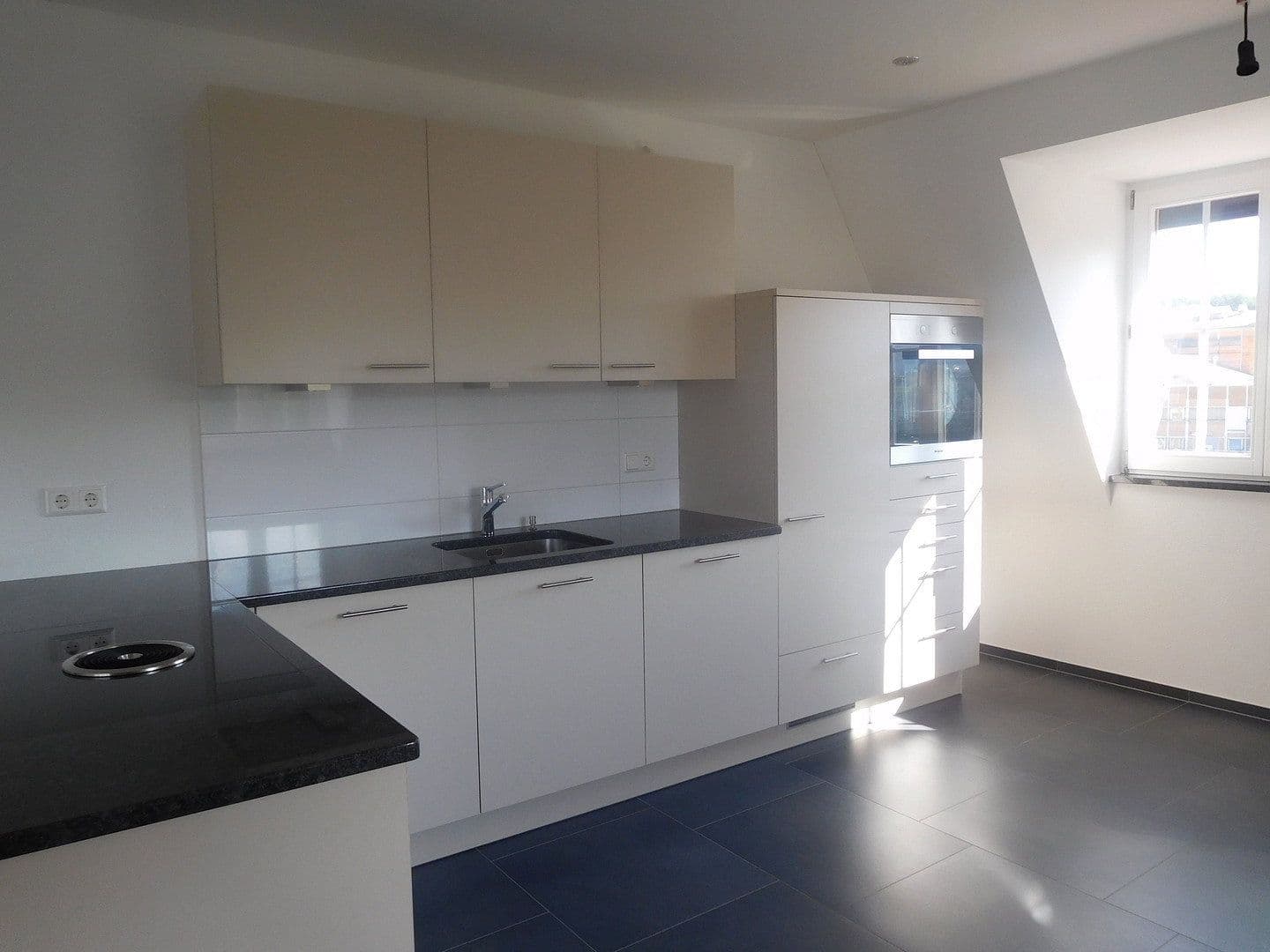 Prenájom bytu 2-izbový 76 m², Kraftwerkweg 4, Laufenburg (Baden), Bádensko-Wurttembersko Prenájom bytu 2-izbový 76 m², Kraftwerkweg 4, Laufenburg (Baden), Bádensko-Wurttembersko