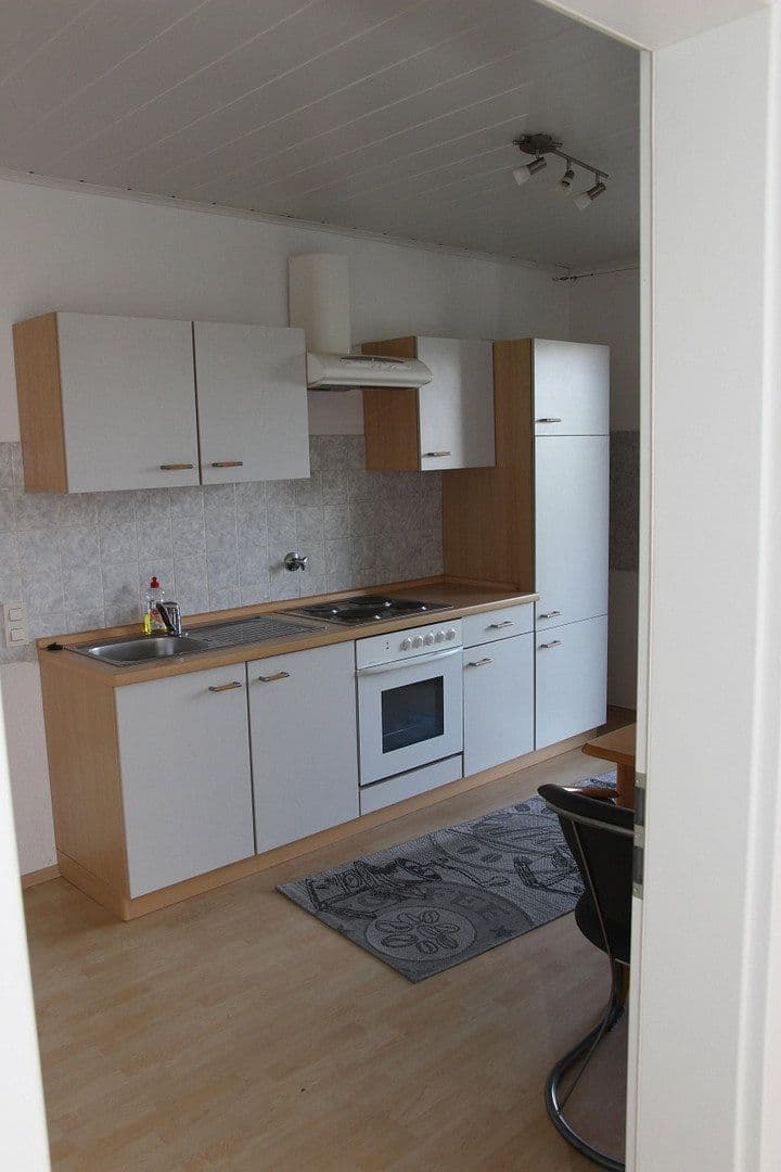 Prenájom bytu 2-izbový 74 m², Liebenzellerstr. 8, Karlsruhe, Bádensko-Wurttembersko Prenájom bytu 2-izbový 74 m², Liebenzellerstr. 8, Karlsruhe, Bádensko-Wurttembersko