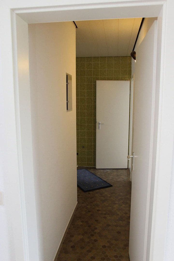 Prenájom bytu 2-izbový 74 m², Liebenzellerstr. 8, Karlsruhe, Bádensko-Wurttembersko Prenájom bytu 2-izbový 74 m², Liebenzellerstr. 8, Karlsruhe, Bádensko-Wurttembersko
