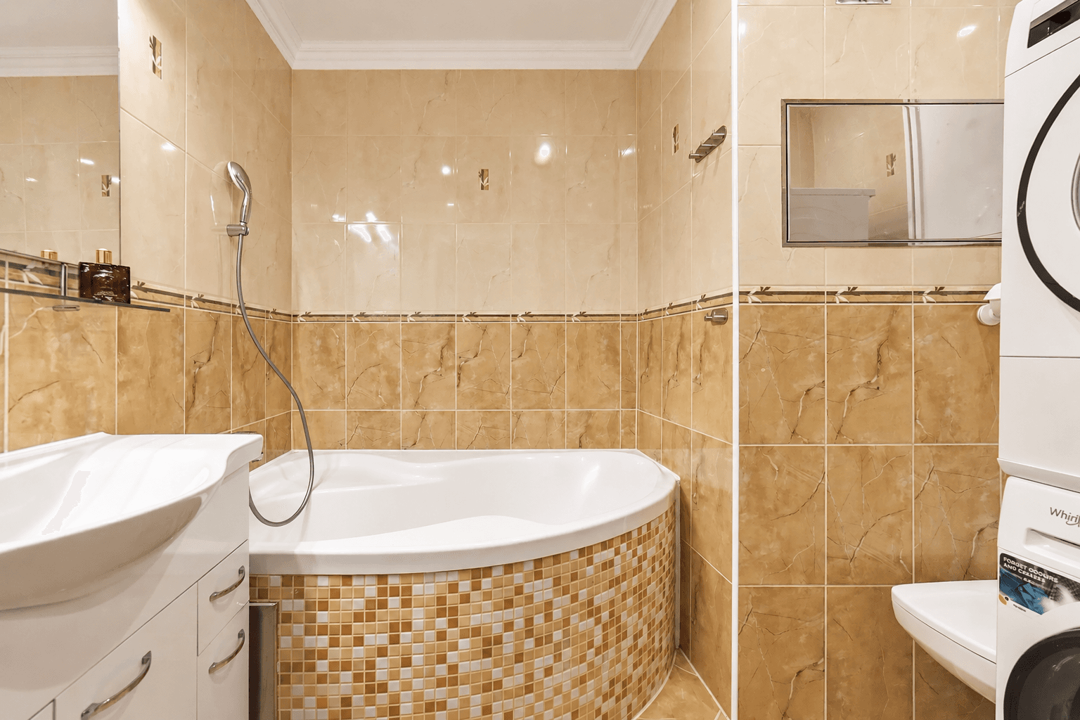 Predaj bytu 3-izbový 77 m², Tupolevova, Praha, Praha Predaj bytu 3-izbový 77 m², Tupolevova, Praha, Praha