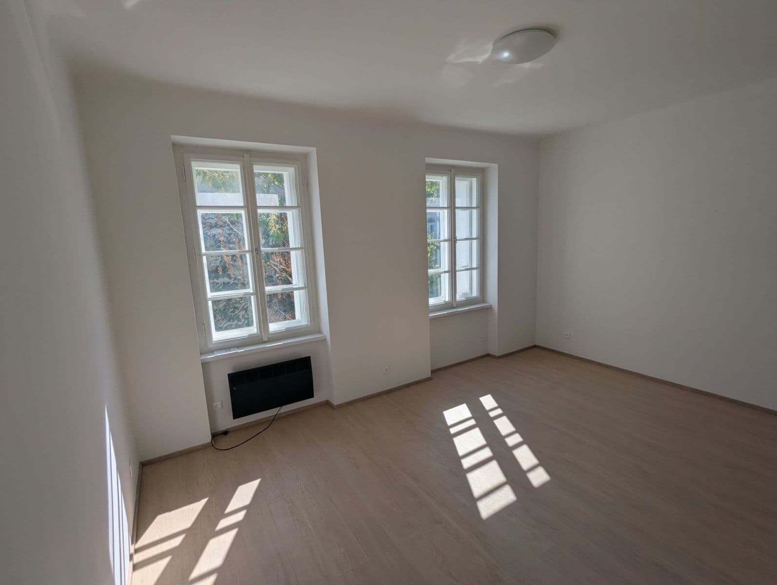 Prenájom bytu Garsoniéra 27 m², Heydukova, Bratislava - mestská časť Staré Mesto, Bratislavský kraj Prenájom bytu Garsoniéra 27 m², Heydukova, Bratislava - mestská časť Staré Mesto, Bratislavský kraj