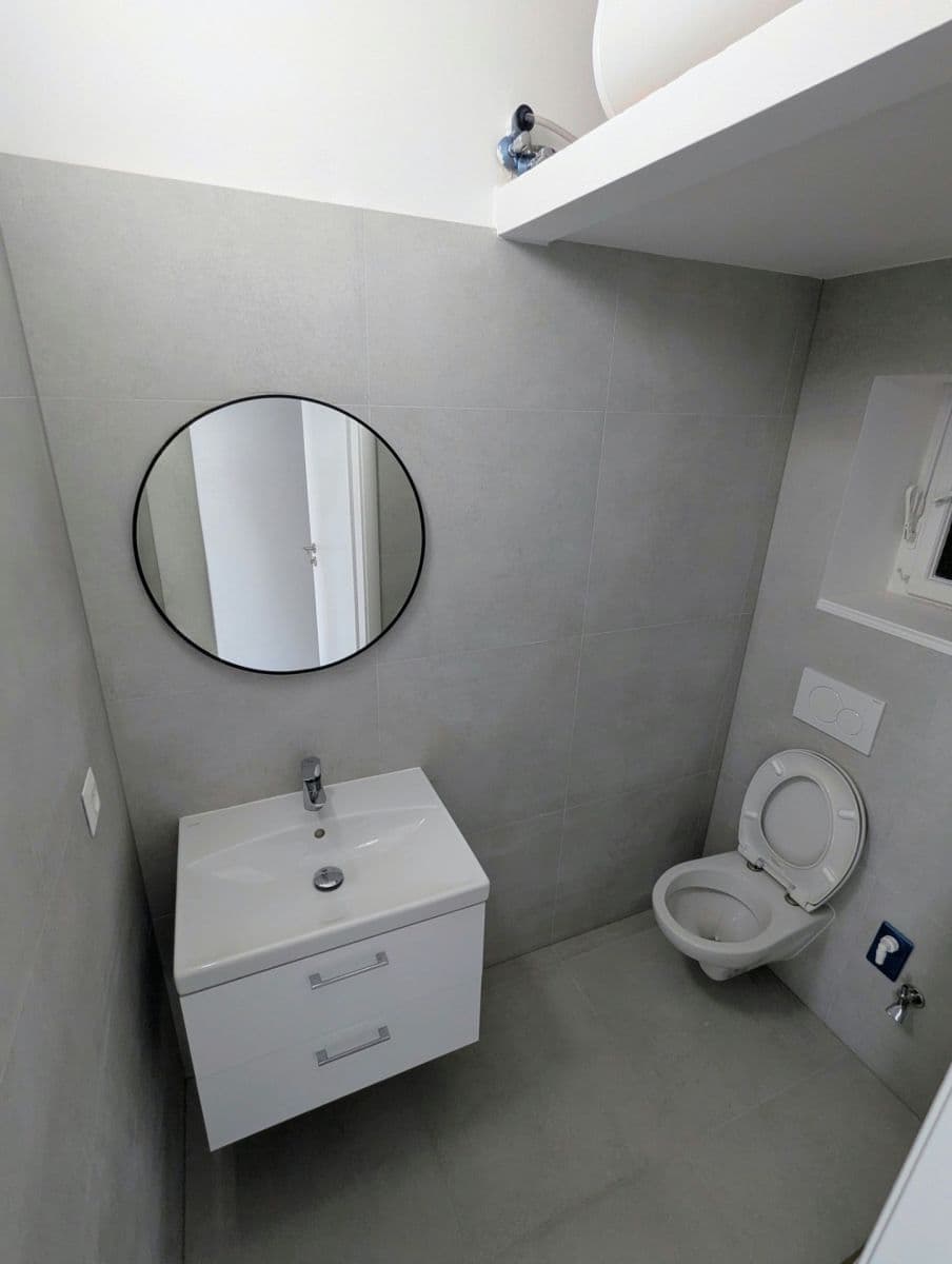Prenájom bytu Garsoniéra 27 m², Heydukova, Bratislava - mestská časť Staré Mesto, Bratislavský kraj Prenájom bytu Garsoniéra 27 m², Heydukova, Bratislava - mestská časť Staré Mesto, Bratislavský kraj