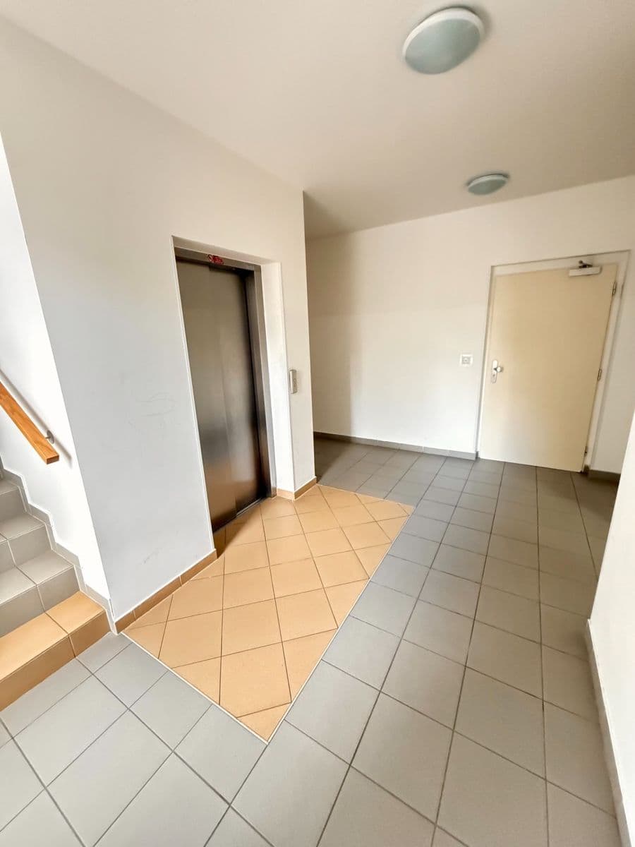 Prenájom bytu 2-izbový 52 m², Václava Trojana, Praha, Praha Prenájom bytu 2-izbový 52 m², Václava Trojana, Praha, Praha
