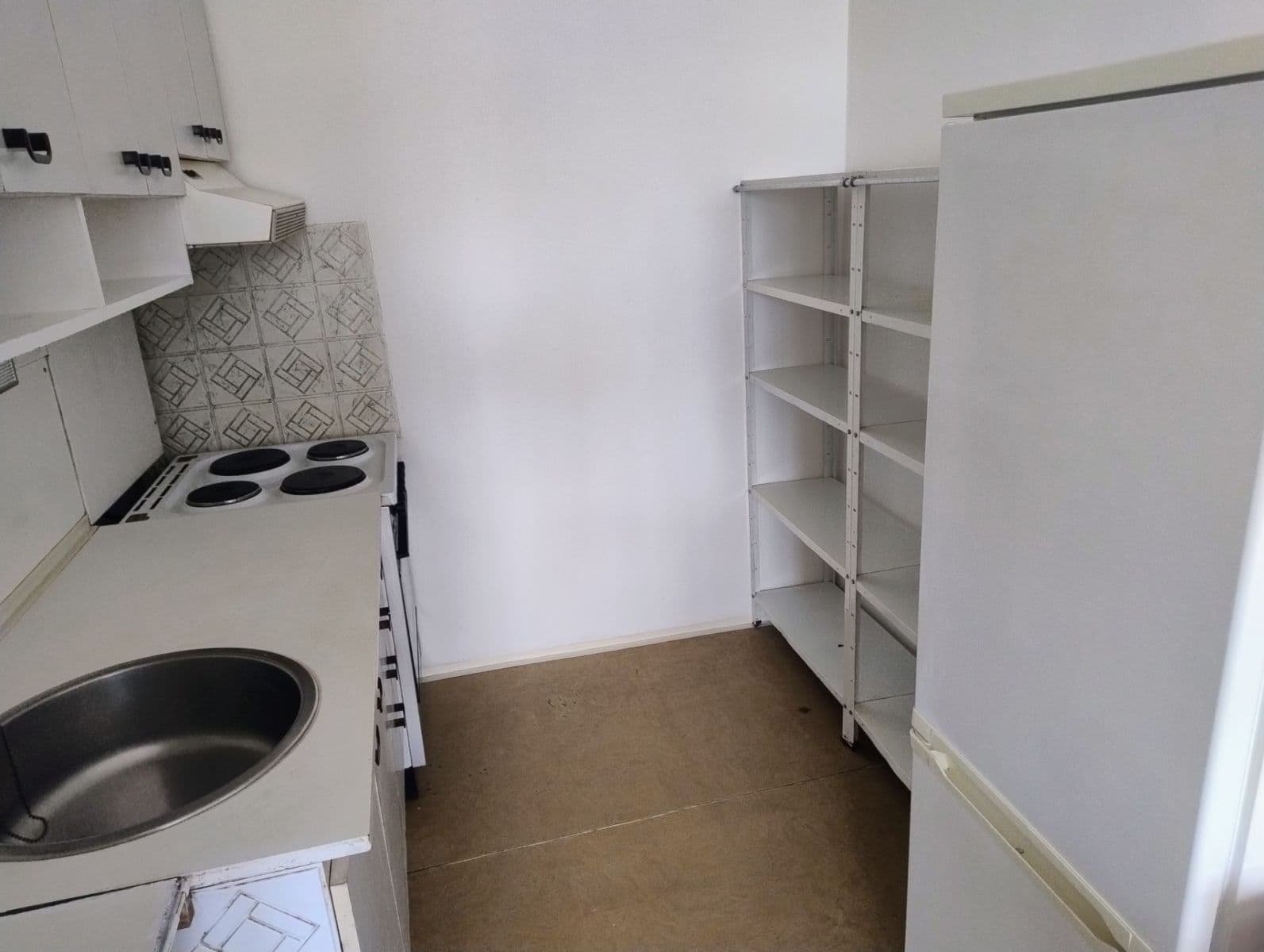 Prenájom bytu 2-izbový 43 m², Husníkova, Praha, Praha Prenájom bytu 2-izbový 43 m², Husníkova, Praha, Praha