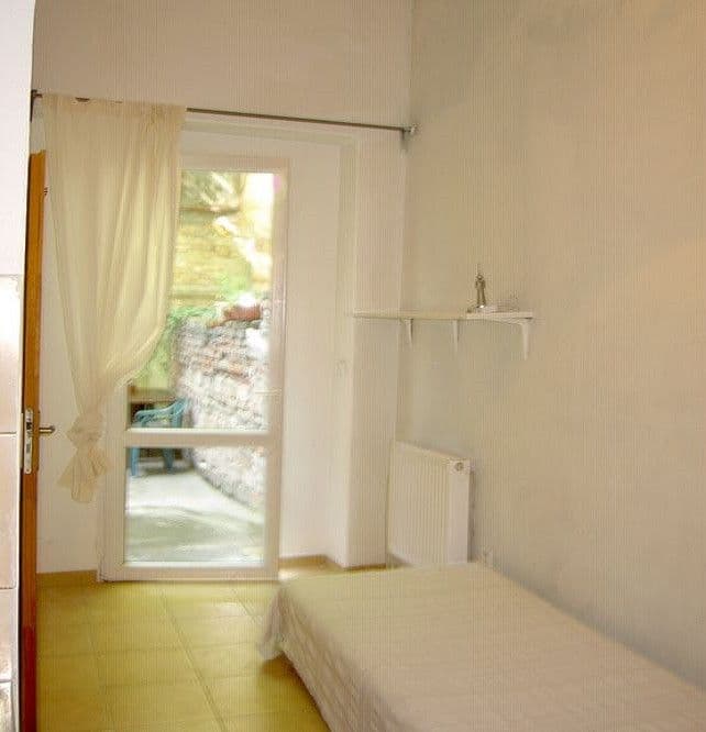 Prenájom bytu 1-izbový 16 m², Jedlíkova, Bratislava - mestská časť Staré Mesto, Bratislavský kraj Prenájom bytu 1-izbový 16 m², Jedlíkova, Bratislava - mestská časť Staré Mesto, Bratislavský kraj
