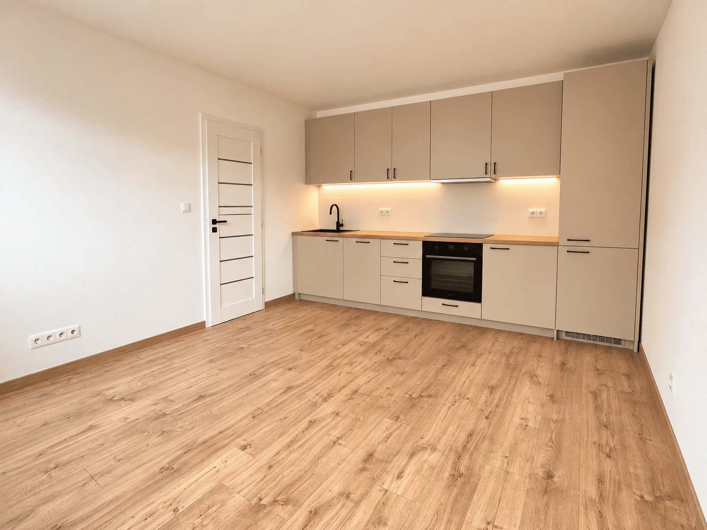 Predaj bytu 2-izbový 36 m², Popelnicová, Plzeň, Plzeňský kraj Predaj bytu 2-izbový 36 m², Popelnicová, Plzeň, Plzeňský kraj